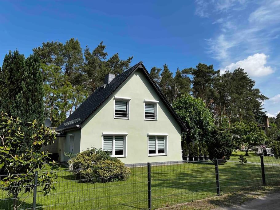 Apartamento -Haus Am Waeldchen- Zehdenick Exterior foto